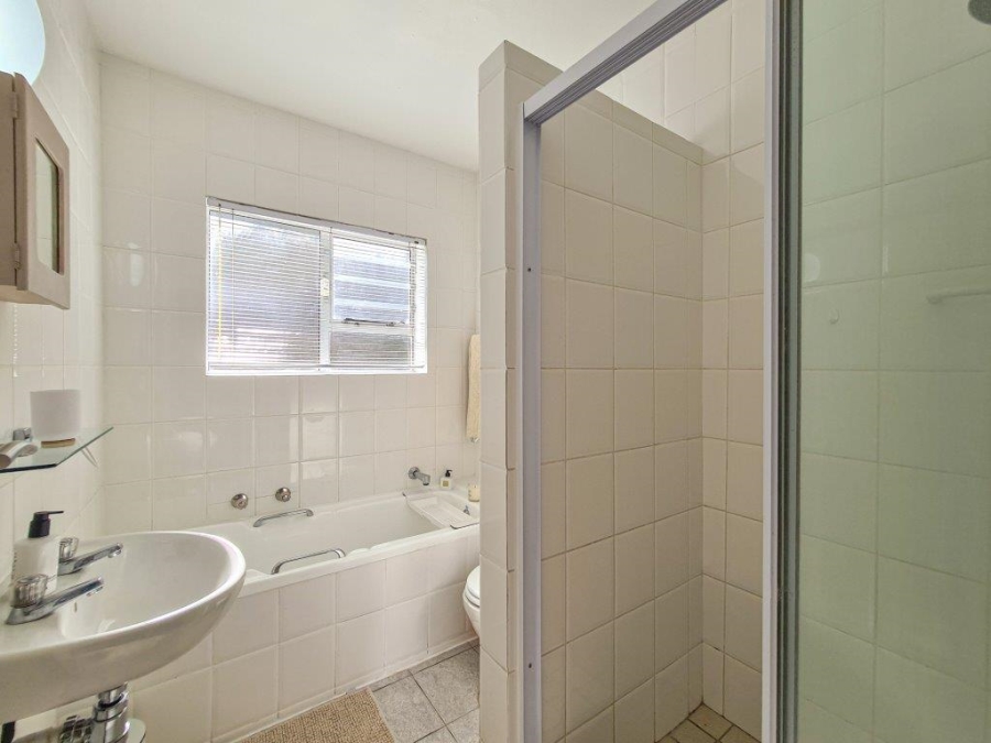 To Let 2 Bedroom Property for Rent in Beach Estate Western Cape